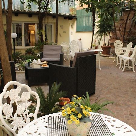Domus Dea B&B Roma Exterior foto