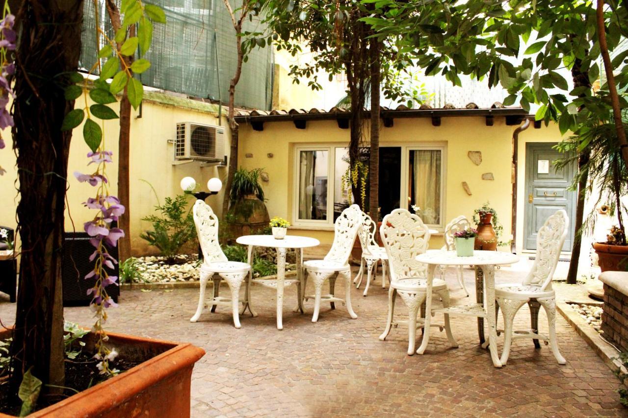 Domus Dea B&B Roma Exterior foto