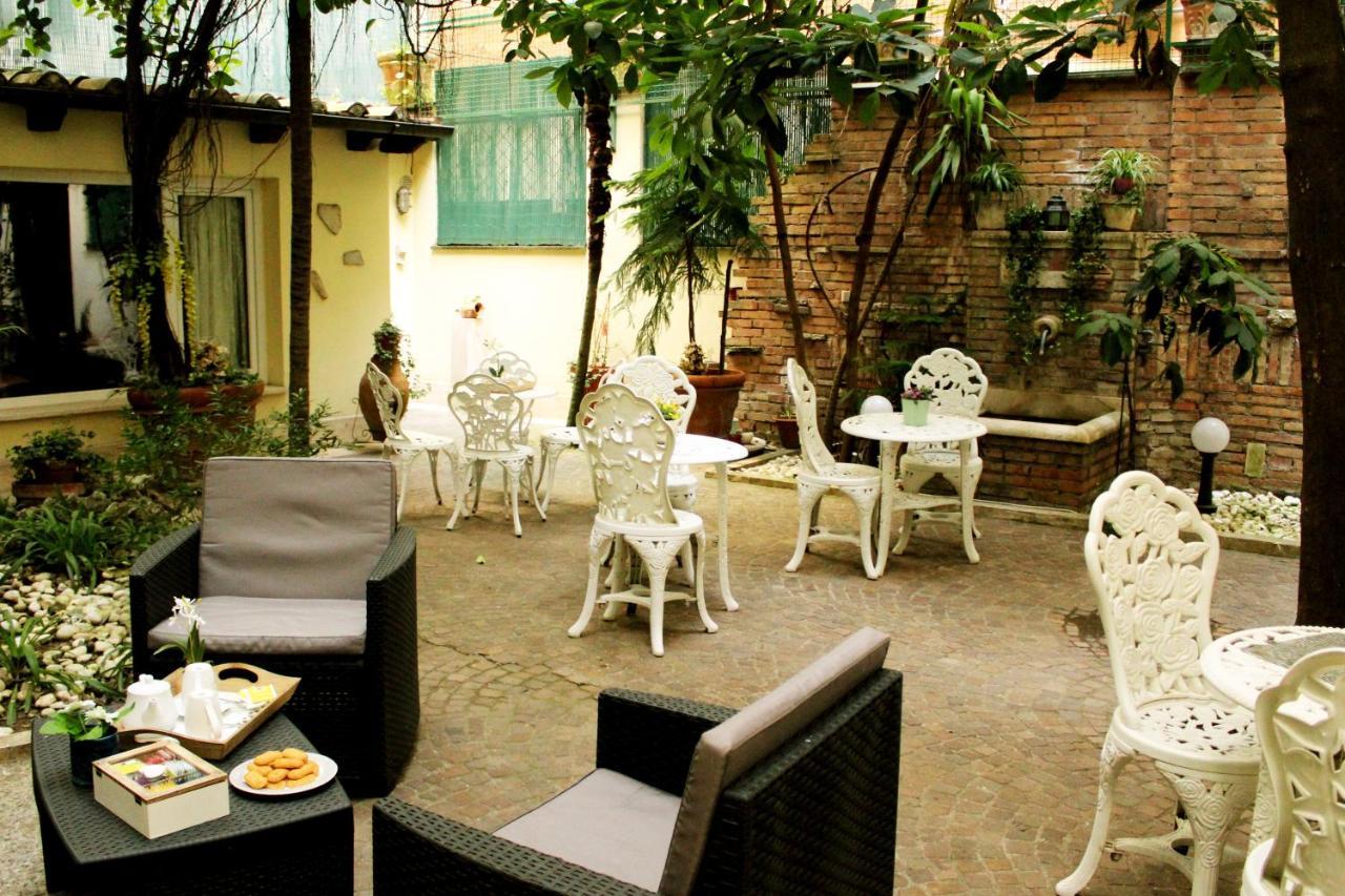 Domus Dea B&B Roma Exterior foto