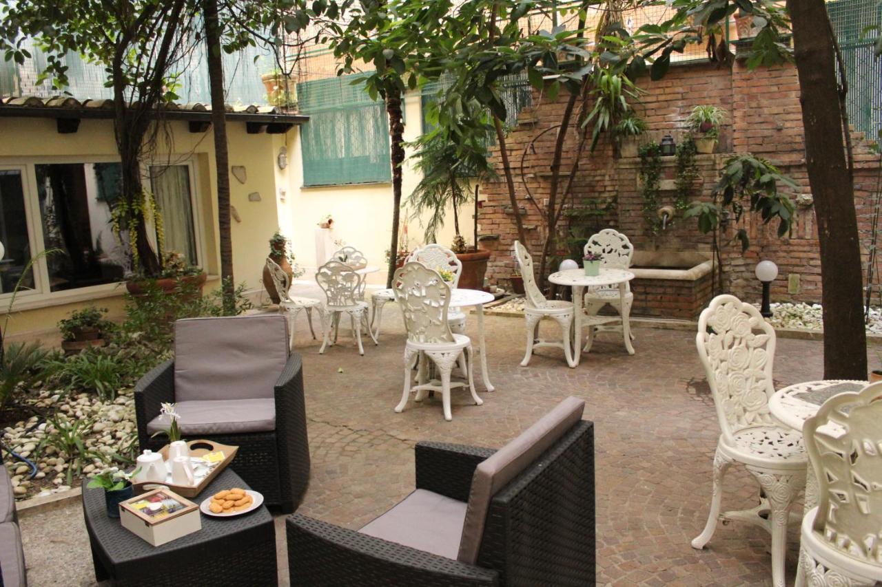 Domus Dea B&B Roma Exterior foto